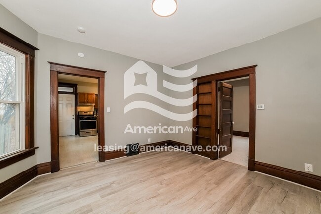 Building Photo - 807 E Republic St