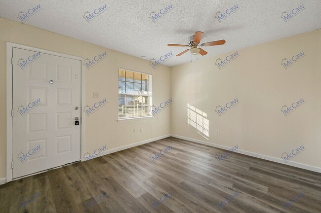 Building Photo - Beautiful 3/1.5 in Balch Springs!