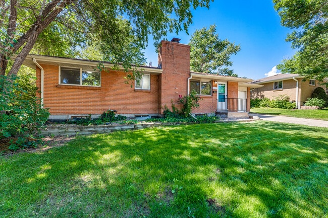 Photo - 3512 W Berry Dr House