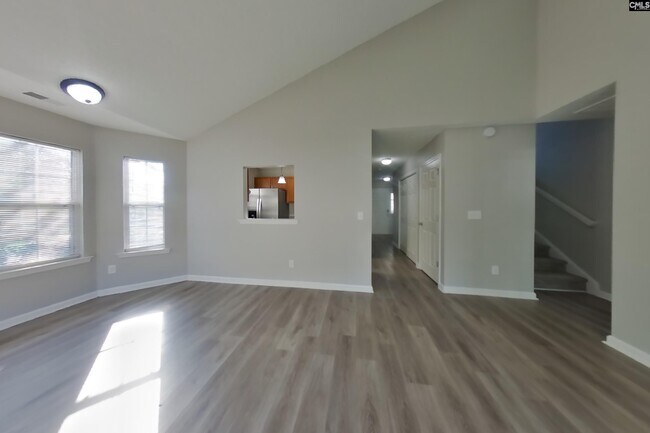 Building Photo - 819 Chablis Dr