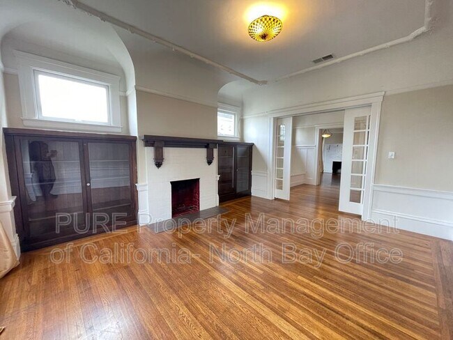 Building Photo - 1053 Divisadero St