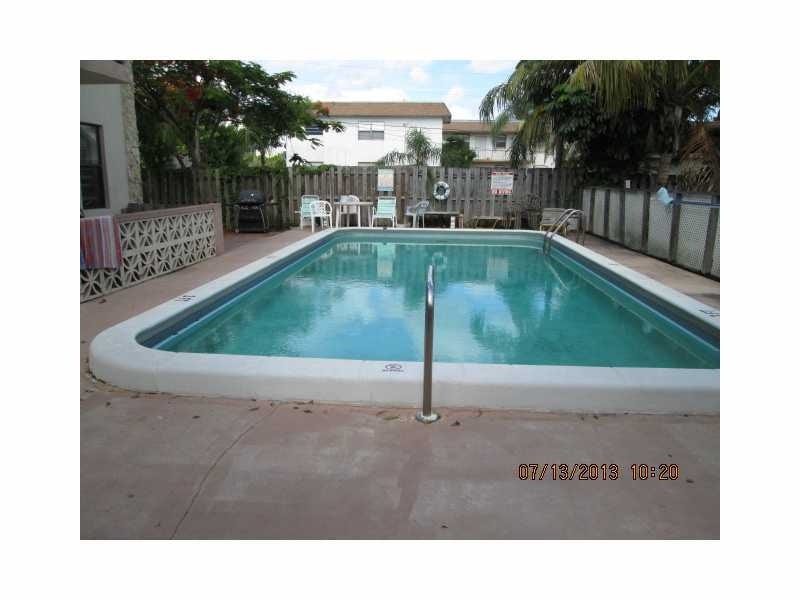 Pool - 116 NE 9th St