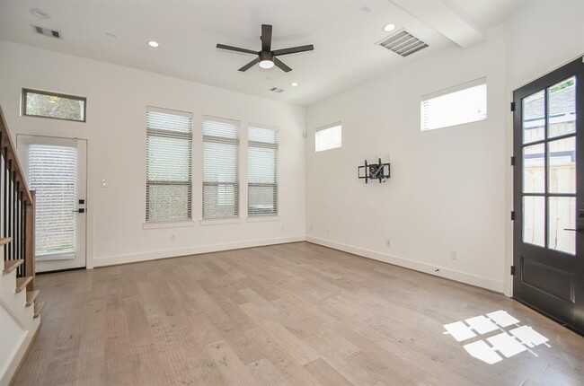 Foto del edificio - 4112 Marina St