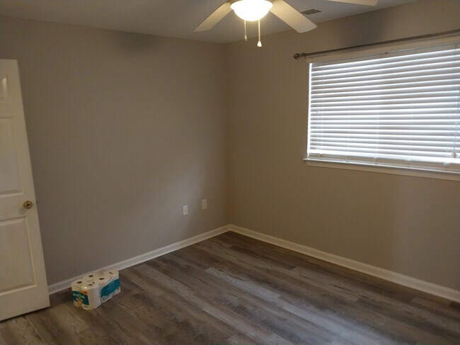 Building Photo - 11196 Rienzi Pl