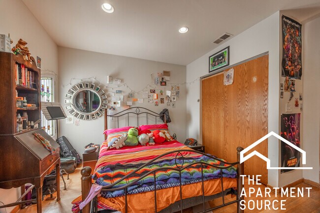 Foto del edificio - 2724 N Kimball Ave