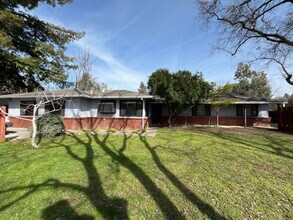 Building Photo - 1716 Meadow Rd
