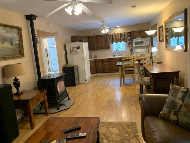 Building Photo - 266 Mahopac Ave