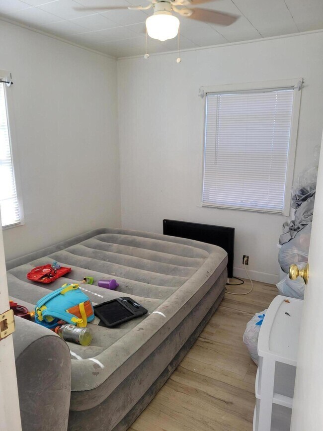 22007 Clarkdale Ave, Hawaiian Gardens, CA 90716 House Rental in