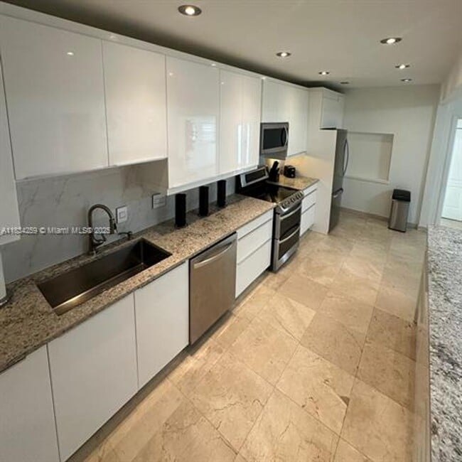 Foto del edificio - 17650 NE 19th Ave