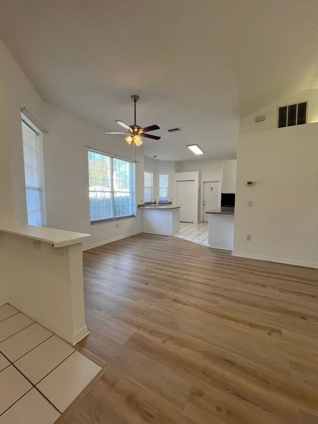 Building Photo - NEW VINYL PLANK FLOORING!! Pine Lakes Subdivision Corner Lot!