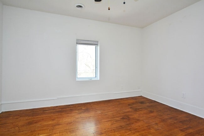 Building Photo - 2709 Bloomington Ave