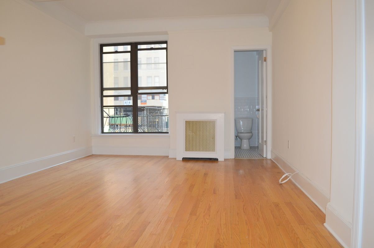 Foto principal - 440 W 34th St
