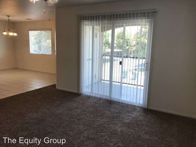Foto del edificio - 2509-2511 W Lark Ave