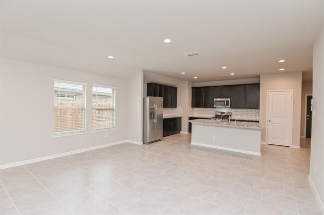 Building Photo - 1407 Central Heights Dr