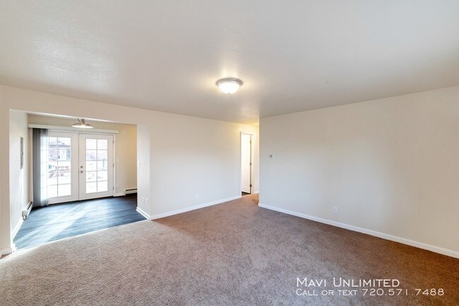 Building Photo - 3757 Oak St