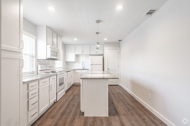 Interior Photo - Mosswood Apartment Homes