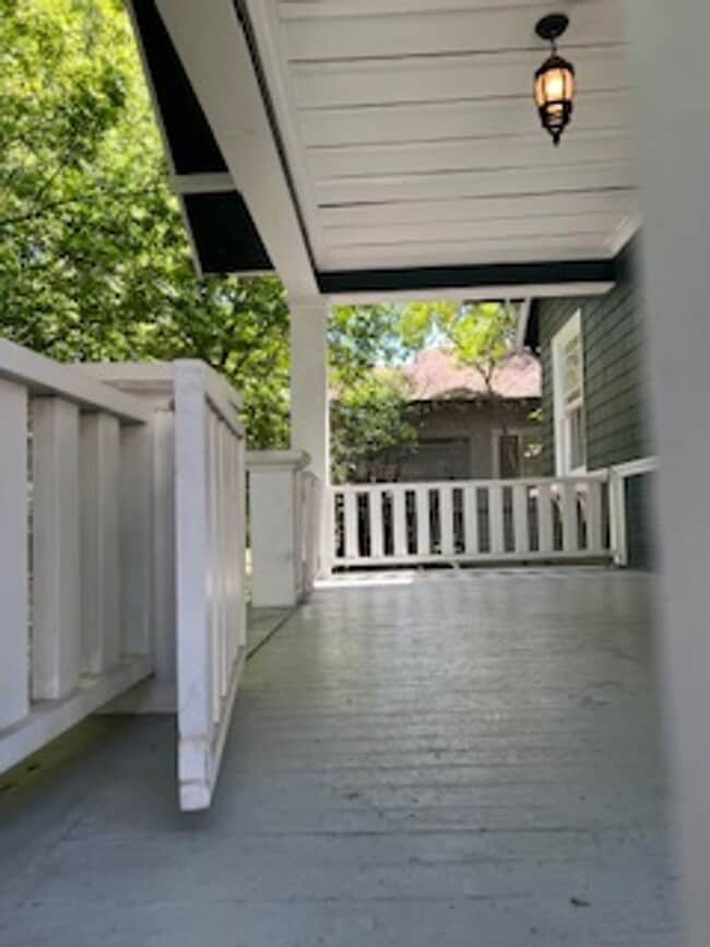 Building Photo - Curtis Park Craftsman Home