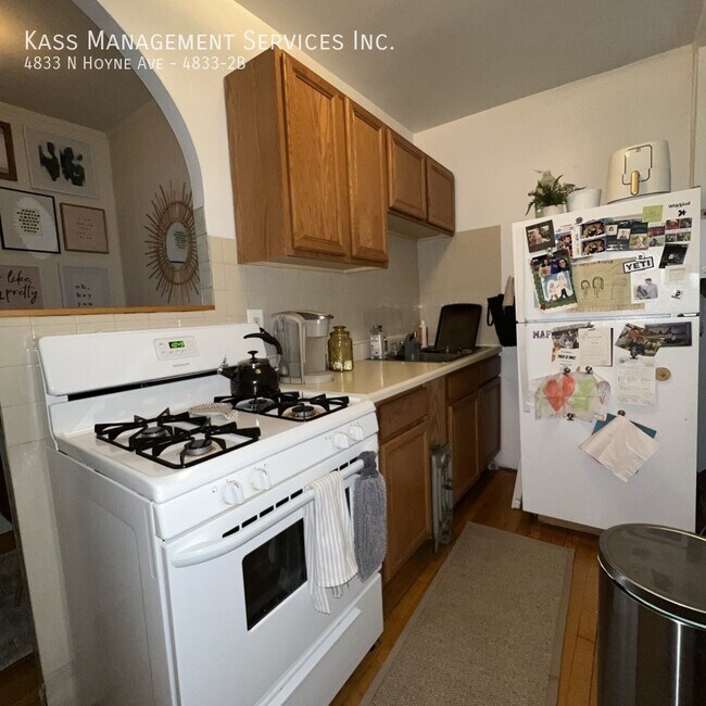 Foto del edificio - 4833 N Hoyne Ave