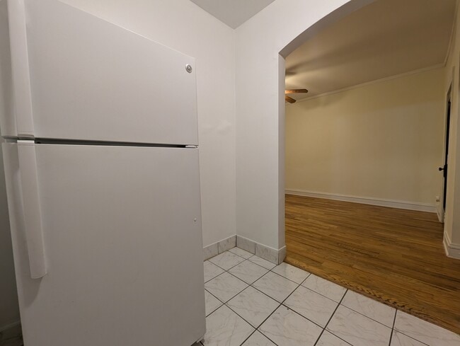 Building Photo - 4851 N Damen Ave