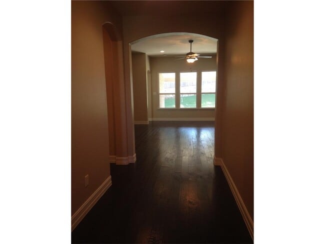 Building Photo - 504 Peterhouse Dr