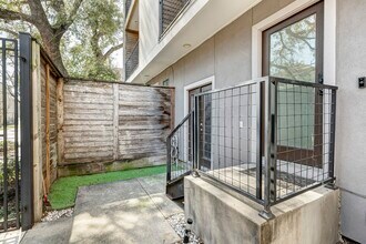 Building Photo - 1525 Birdsall St