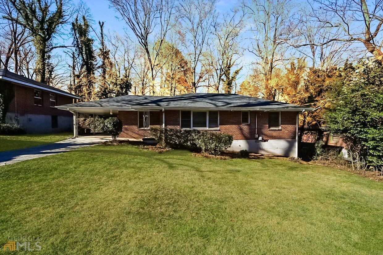 Primary Photo - 1741 Flintwood Dr SE