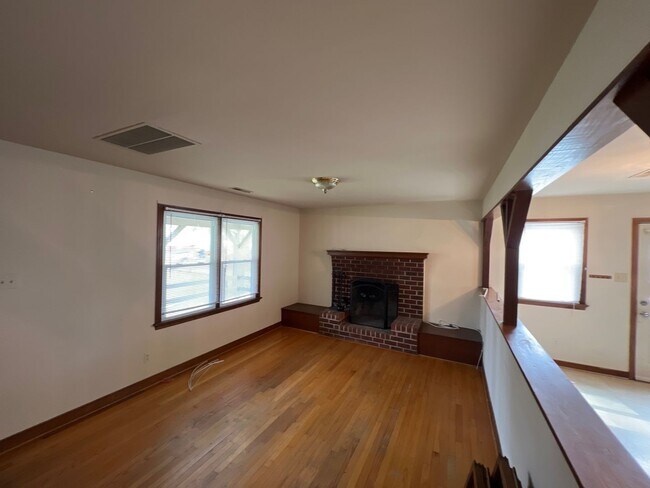 Foto del edificio - 7403 Shady Grove Rd