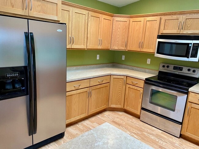 Foto del edificio - 3 bed, 2 bath Twinhome in South Moorhead