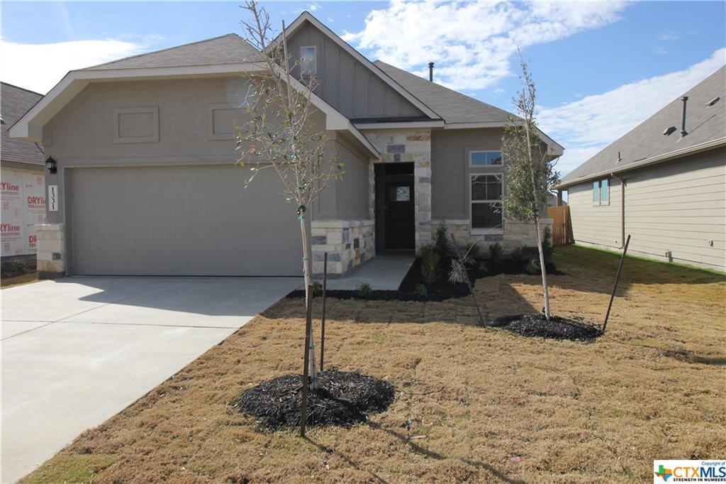Foto principal - 1331 Hillsong St