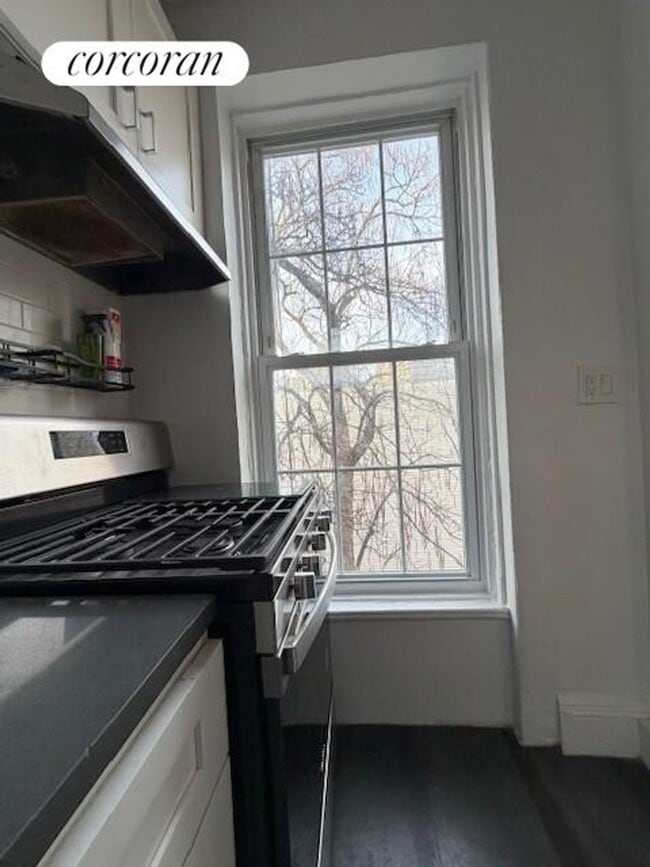 Building Photo - 135 St Marks Ave