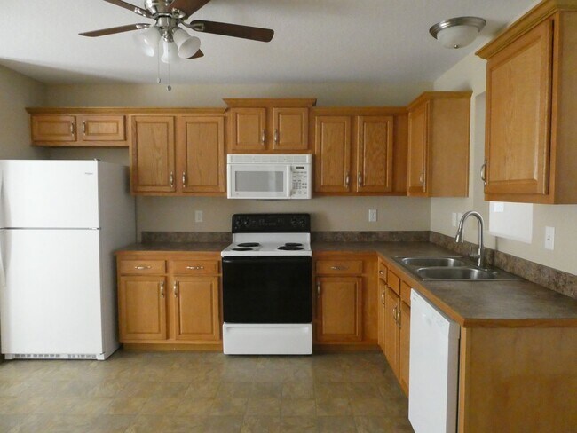 Foto del edificio - 3 bedroom 2 bath one level in Grain Valley