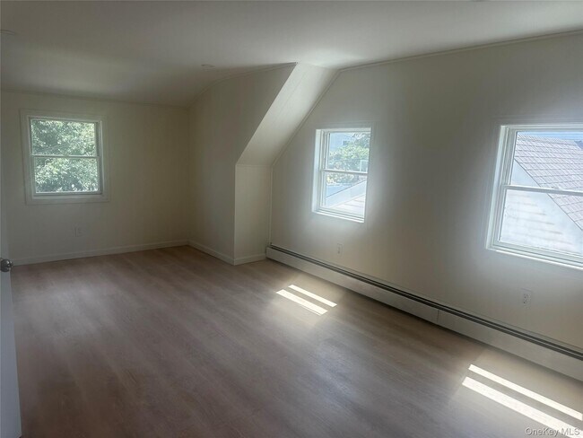 Building Photo - 21 Potter Ln