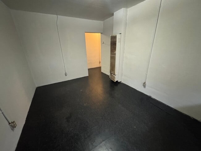 Foto del edificio - 337 Iota Ave S