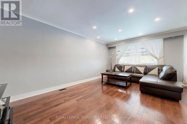 Photo du bâtiment - 125 Wayne Ave