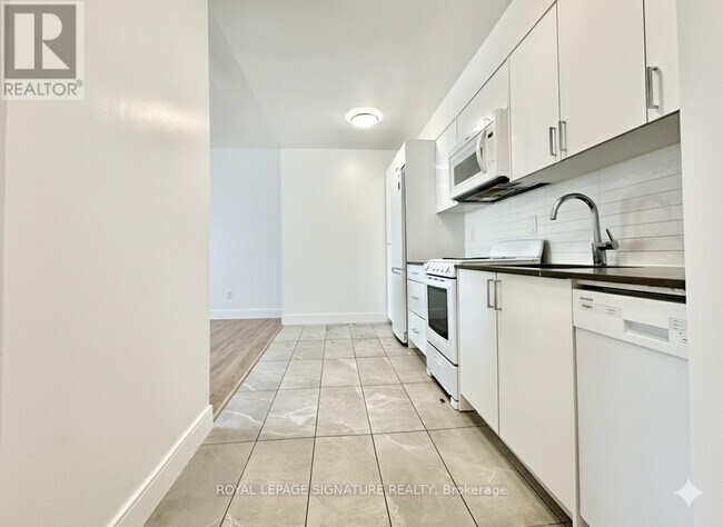 Photo du bâtiment - 990 Avenue Rd