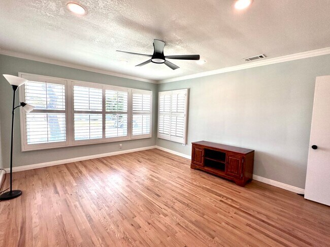 Foto del edificio - 14877 Dalman St