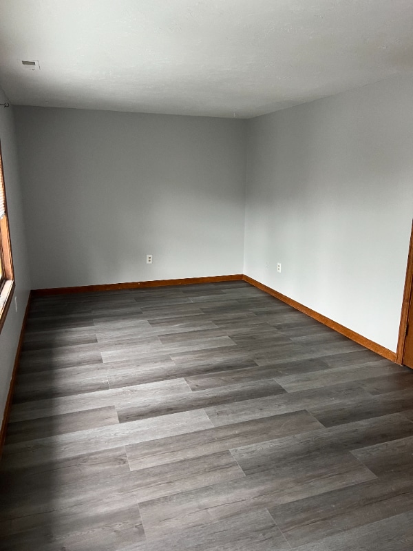 Building Photo - 12 S Main St