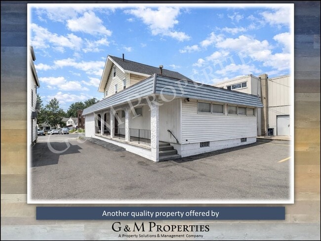 Building Photo - 1564 Mt Hope Ave