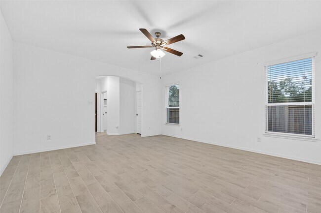 Foto del edificio - 27228 Mockingbird Ter Ln