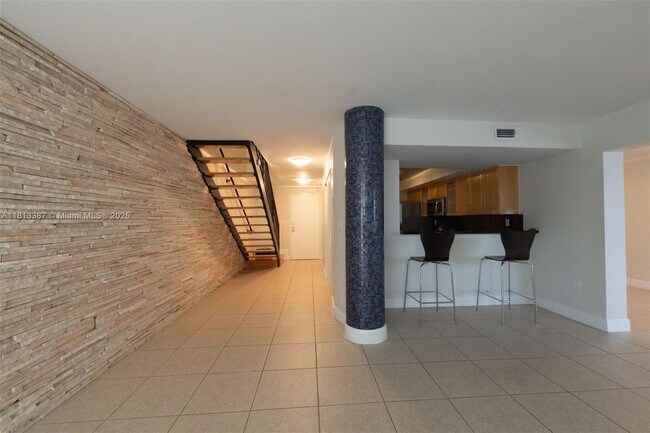 Foto del edificio - 2977 McFarlane Rd