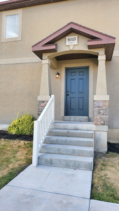 Foto del edificio - 8045 N Plum Creek Dr