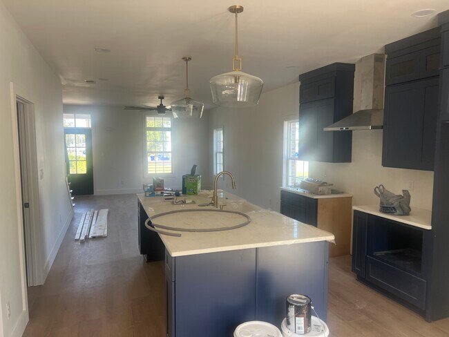 Building Photo - 205 Walker St