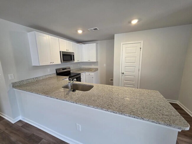 Foto del edificio - 532 Runaway Train Dr