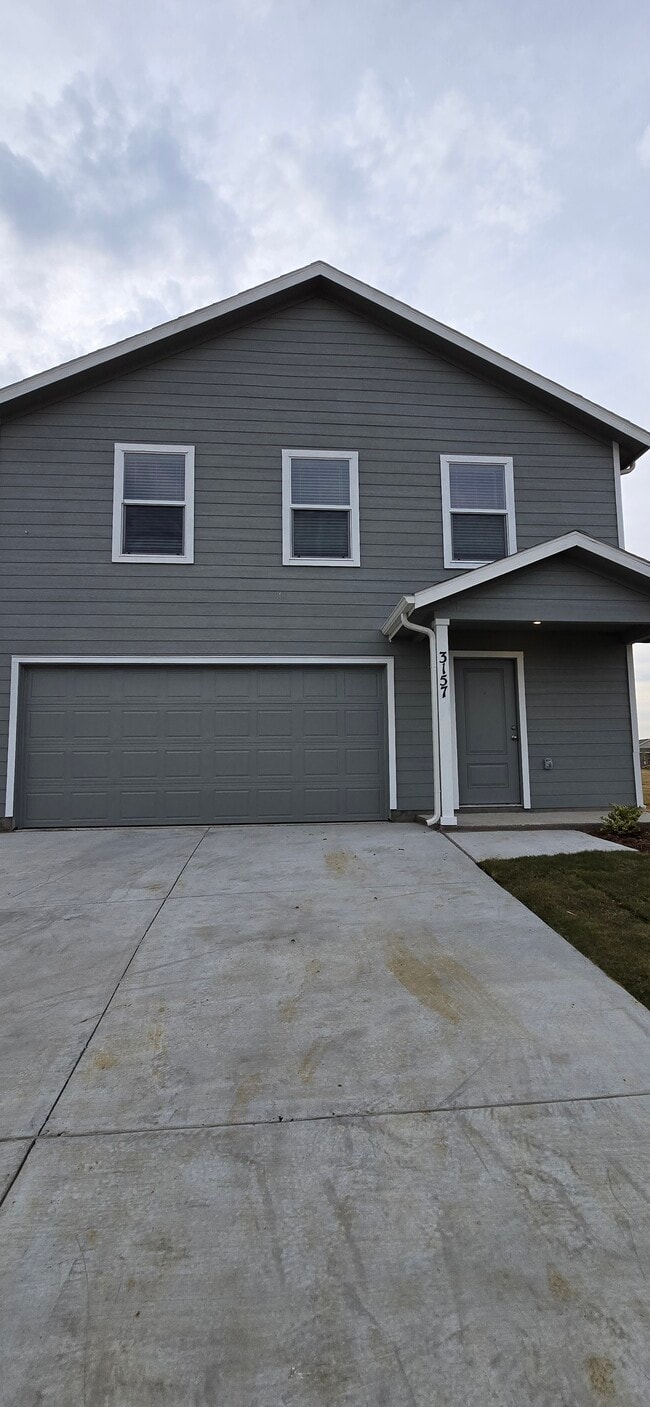 Foto del edificio - 3157 Burmese St