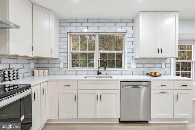 Foto del edificio - 12672 Catawba Dr