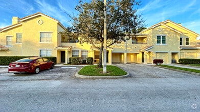 Building Photo - 104 SW Peacock Blvd