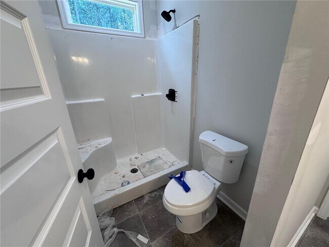 Building Photo - 305 Blueberry Hill Ln
