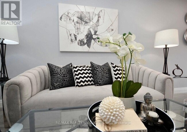 Photo du bâtiment - 2207 Ridge Landing