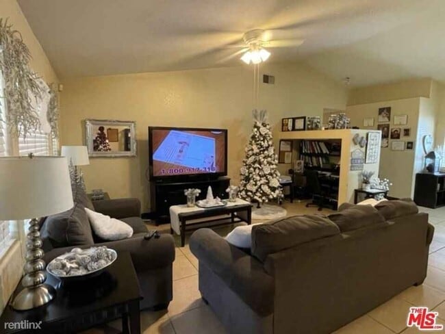 Building Photo - 4 br, 2 bath House - 1119 Villa Bonita Ct