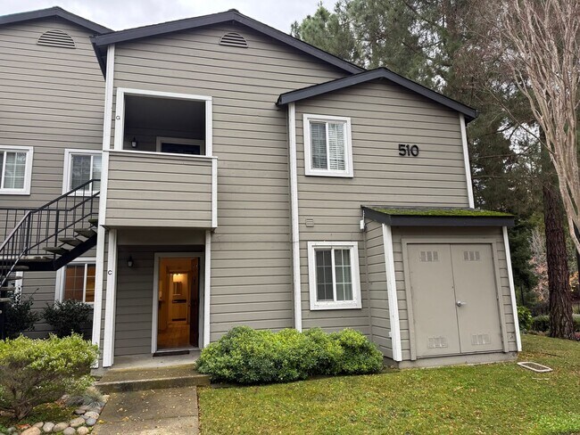 Building Photo - 510 Canyon Oaks Dr